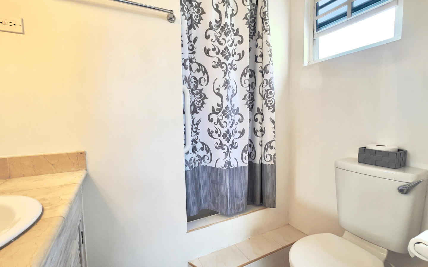 RENTED – Move-in Ready Townhouse on the South Coast For Rent