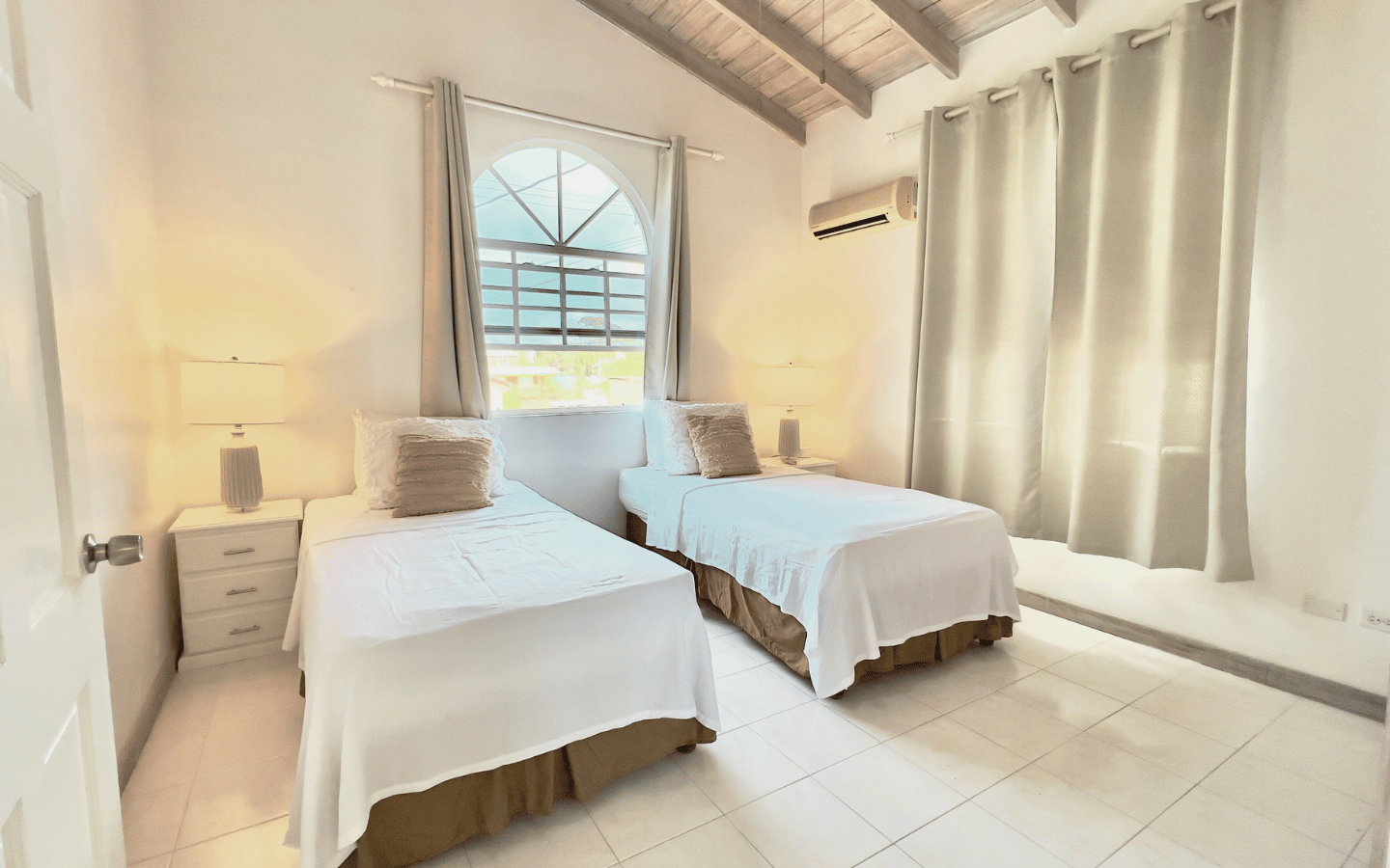 RENTED – Move-in Ready Townhouse on the South Coast For Rent