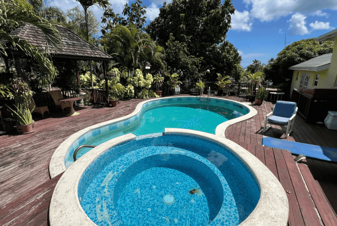 ~RENTED~ Sheraton Heights, Christ Church, Barbados