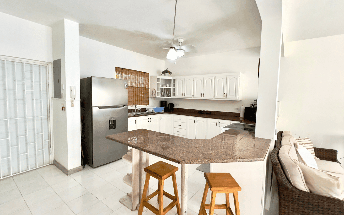 RENTED – Move-in Ready Townhouse on the South Coast For Rent